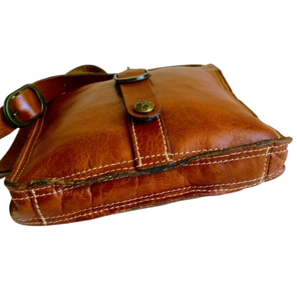 💥Offers Welcome💥 Patricia Nash Leather Women's Crossbody Bag - Picture 9 of 13